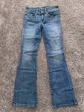 American Eagle Outfitters Blue Flare Jeans - Medium Wash